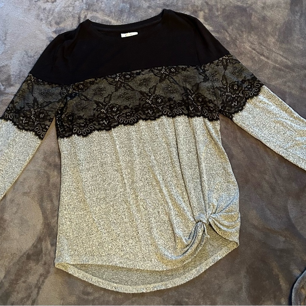Bundle of 3 Maurice’s brand sweaters size small. Worn but Good condition.
